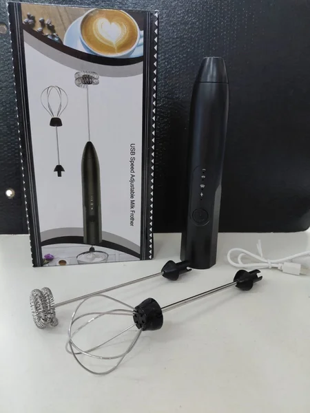 BATIDOR DE CAFE RECARGABLE