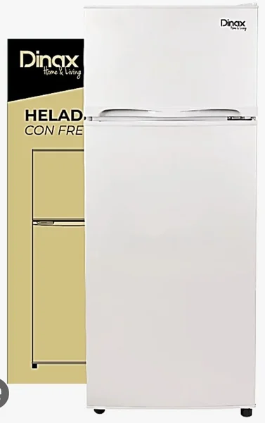 HELADERA CON FREEZER DINAX